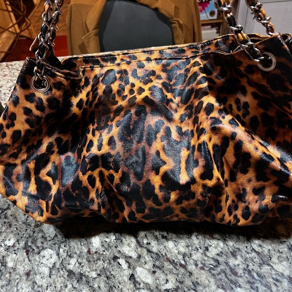 Estate Sale Charm - Picture 3 of 4